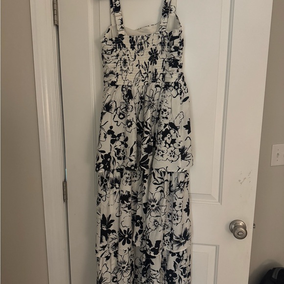 Abercrombie black and white tiered dress! - Picture 3 of 3